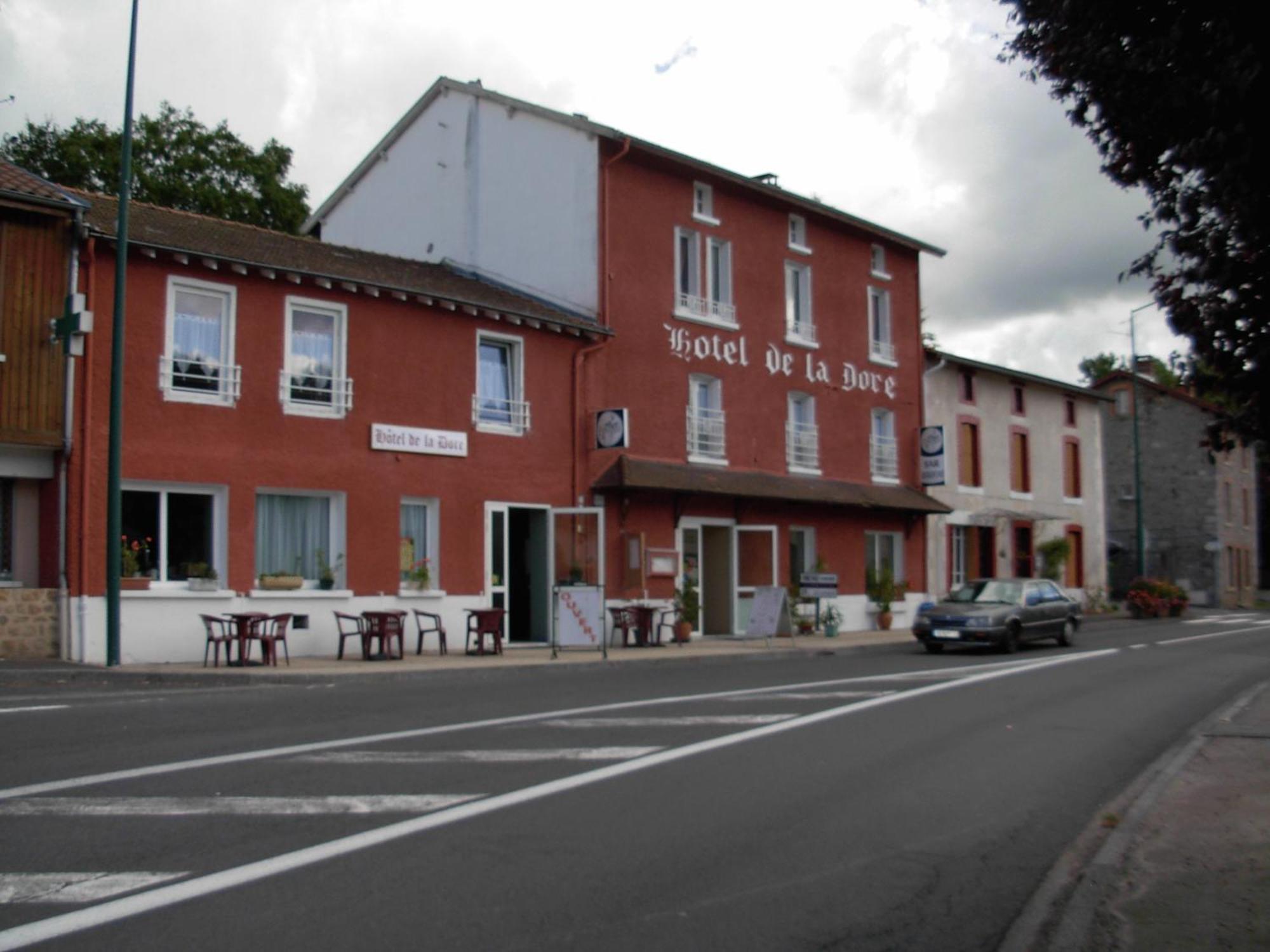 Logis Hotel Restaurant De La Dore Vertolaye Экстерьер фото