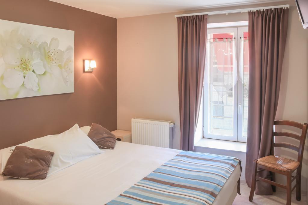 Logis Hotel Restaurant De La Dore Vertolaye Экстерьер фото