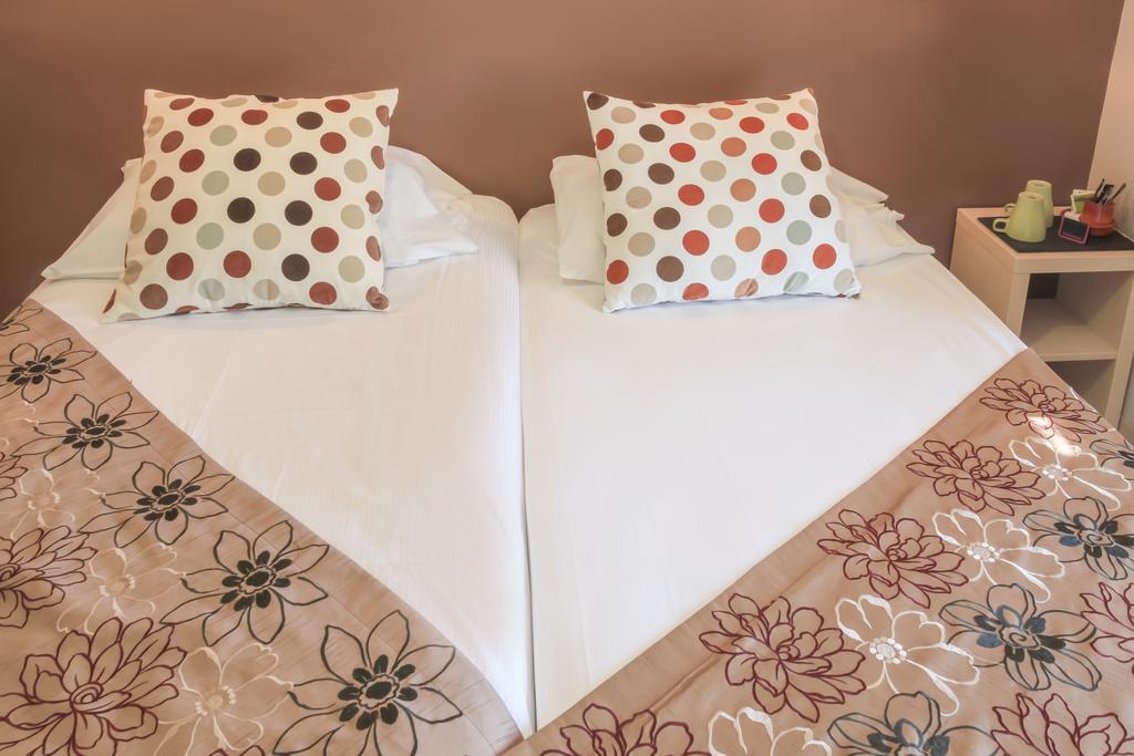 Logis Hotel Restaurant De La Dore Vertolaye Экстерьер фото
