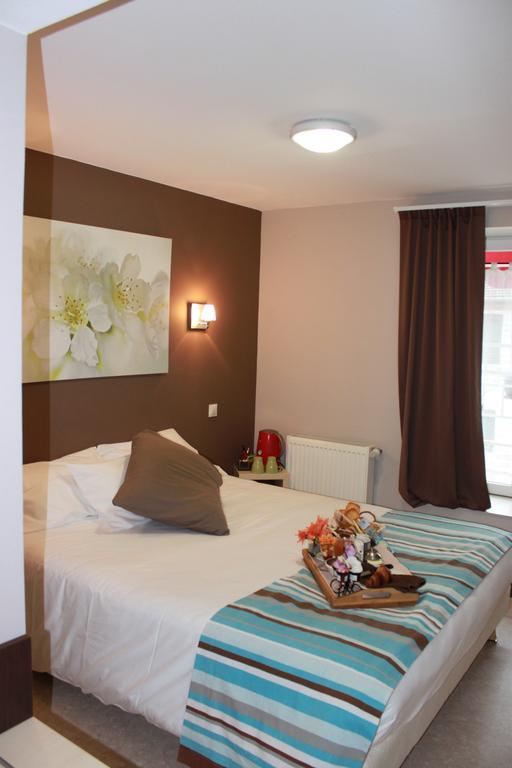 Logis Hotel Restaurant De La Dore Vertolaye Экстерьер фото